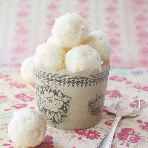 Собрание. Финиксы. Конфеты в ассортименте