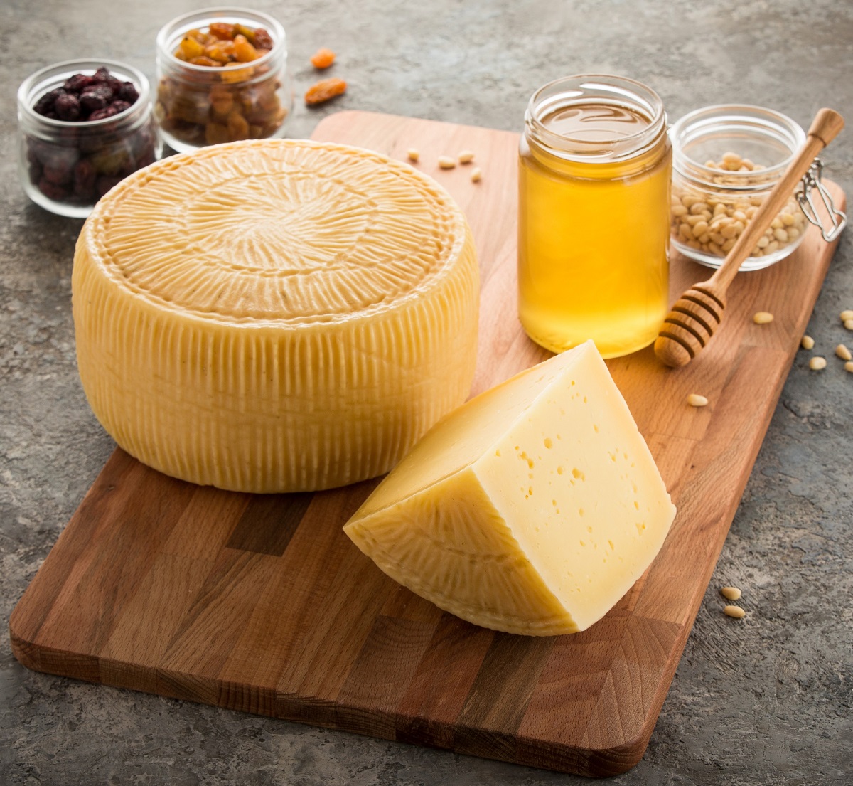 Сыр Качотта полутвердый 50-60%