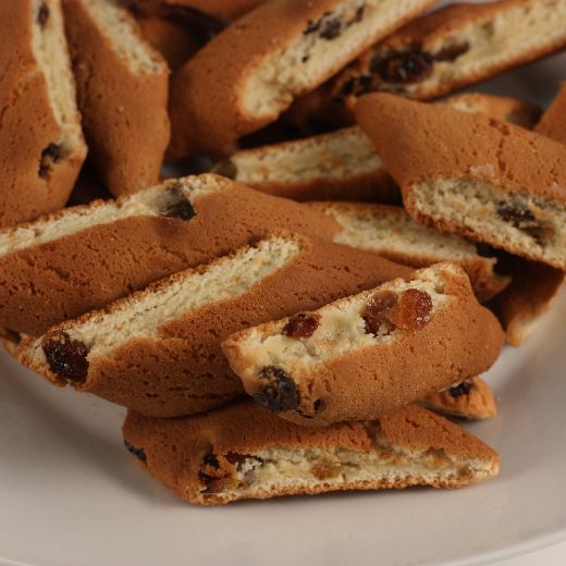 Итальянские сухарики с апельсином и изюмом