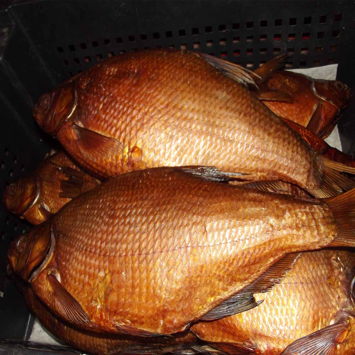 Лещ крупный домашнего копчения